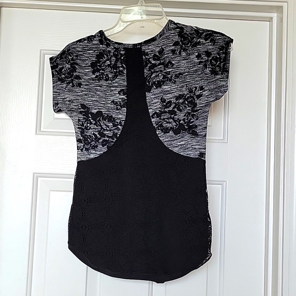 🌺3 for $10 Miss Majesty Floral Print Hi-Low Hem Top - Picture 2 of 5